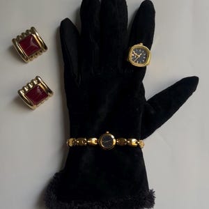 Fyrkantig vintageinspirerad klockring | Justerbar retroklocka | Statement-smycken | Unisex Gold / Black