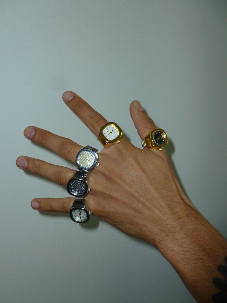 Fyrkantig vintageinspirerad klockring | Justerbar retroklocka | Statement-smycken | Unisex bild 3