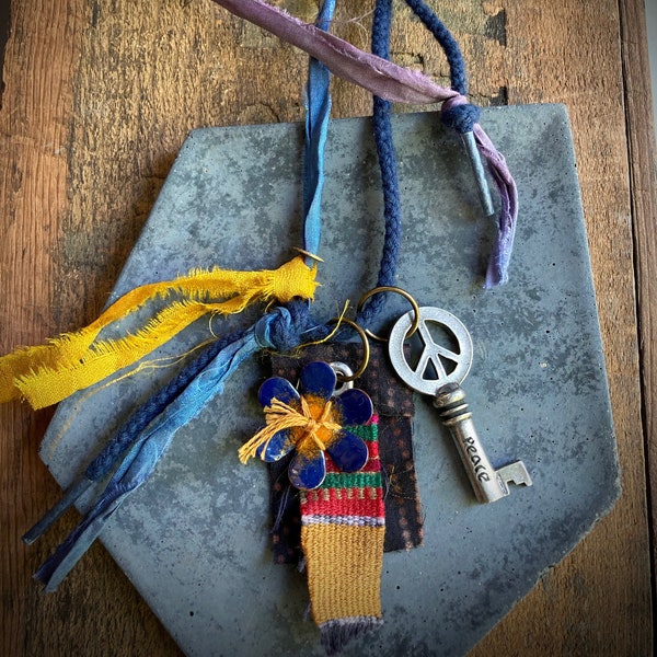 peace - stamped key with enamel flower, shoelace, silk and cotton
