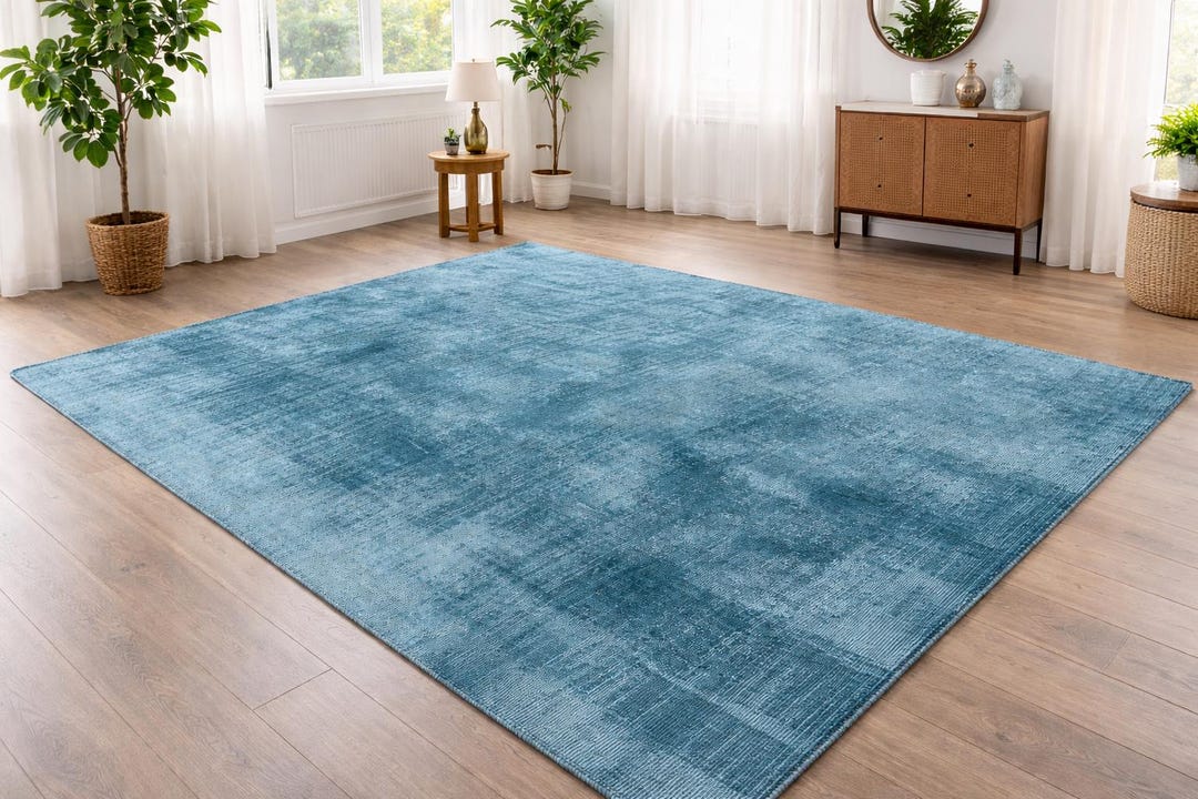 Luxurious Shimmering Viscose Area Rug, Elegant Copper Pink Silk-feel ...