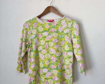 Key West Vintage Seashell Print Top Medium Lilly Green Pink