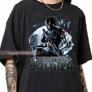 Vintage Winter Soldier Shirt, Bucky Barnes Graphic Tee, Captain America T-Shirt, Retro Superhero Marvel Tee, Avengers Fan Gift bild 3
