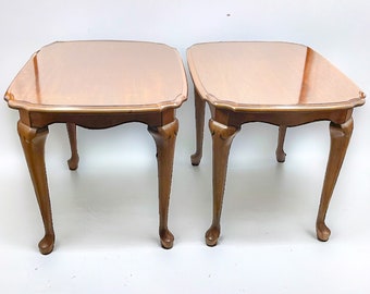 Pair of Pennsylvania House Queen Anne Style End Tables Side Tables