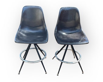 Mid Century Gil-Bar Fiberglass Bar Stools with Back, Metal Legs and Chrome Footrest / Mid Century Bar Chairs