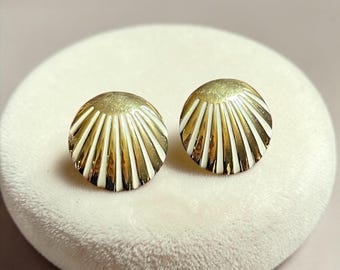 Vintage Monet Gold Tone Cream Enamel Clam Shell Earrings Sunburst Scalloped Round Post Statement Jewelry