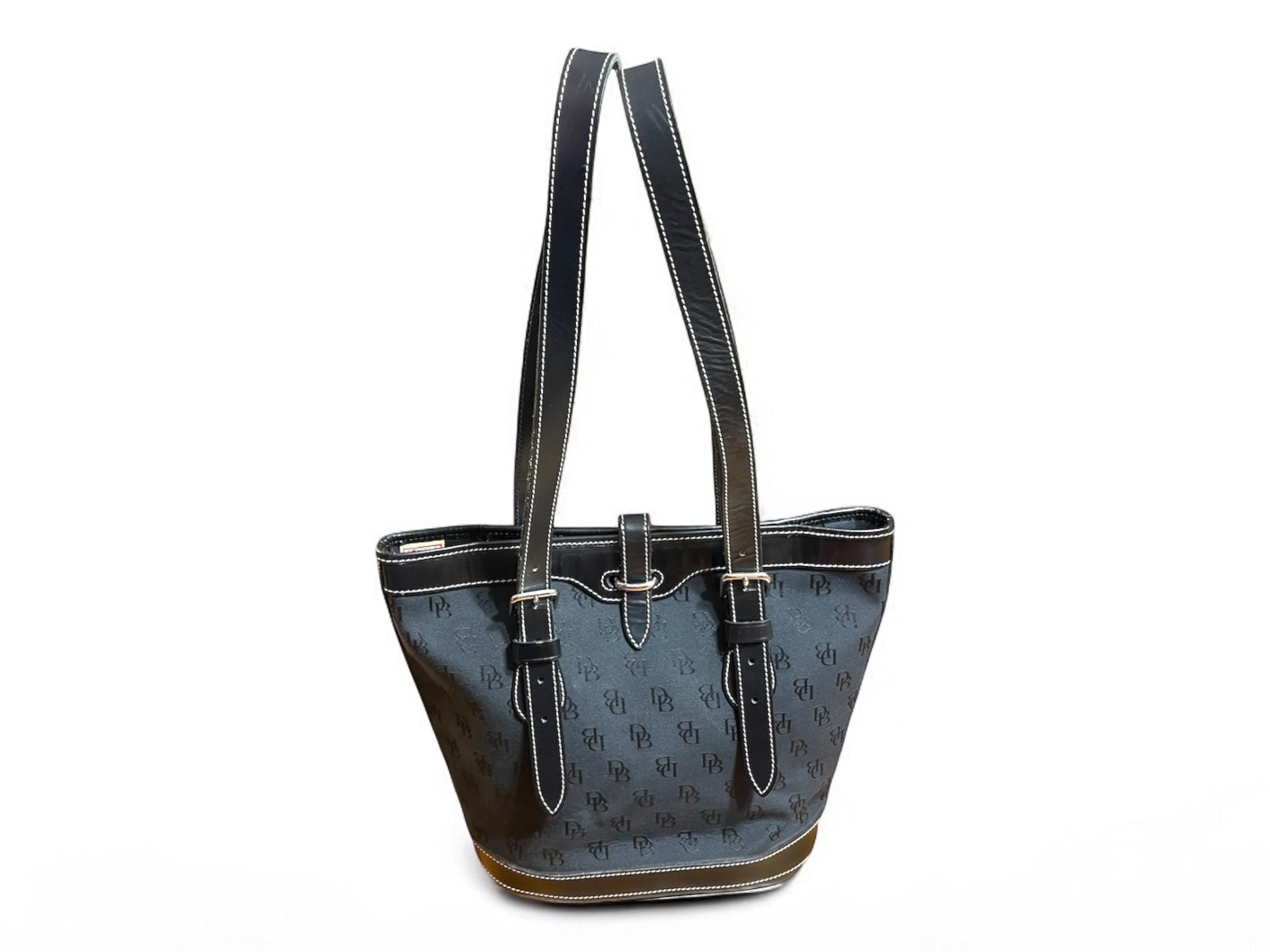 Vintage Dooney & Bourke Signature Bucket Bag Purse With  display picture 2