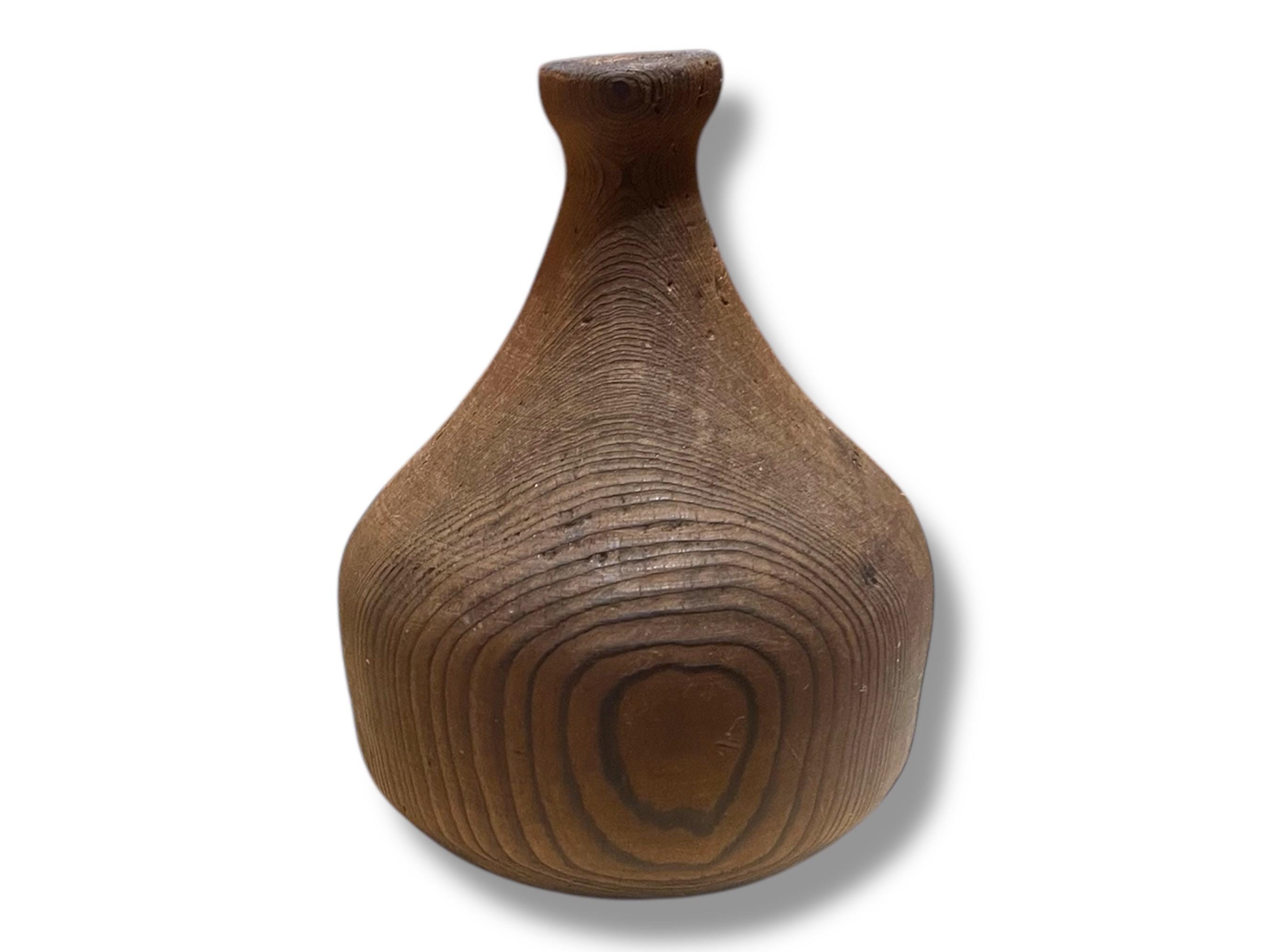 ヴィンテージ手彫り木製花瓶 / ホームデコレーション / アクセント