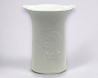 Alka Kunst Kaiser White Bisque Porcelain Vase Made in West Germany / Vintage AK Kaiser Porcelain Vase / Collectible / Home Decor