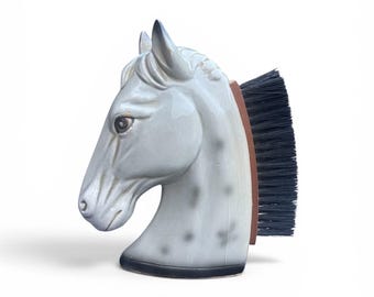 Cepillo de ropa vintage con forma de cabeza de caballo gris / Cepillo de tocador ecuestre / Decoración ecuestre de mediados de siglo / Regalo para amantes de los caballos / Cepillo decorativo