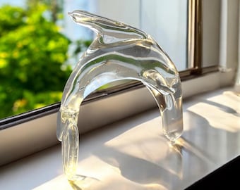 Scultura vintage di balena in vetro trasparente: decorazione nautica costiera (7,25")
