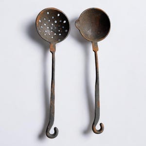 Vintage Cast Iron Ladle & Skimmer – Made in Taiwan (1960s–1970s) – Rustic Farmhouse Kitchen Decor, Set of 2 - Farmhouse Wall Decor