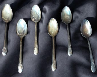 Antique W.M. Rogers & Sons Silverplated Teaspoons - Set of 6 Vintage Flatware