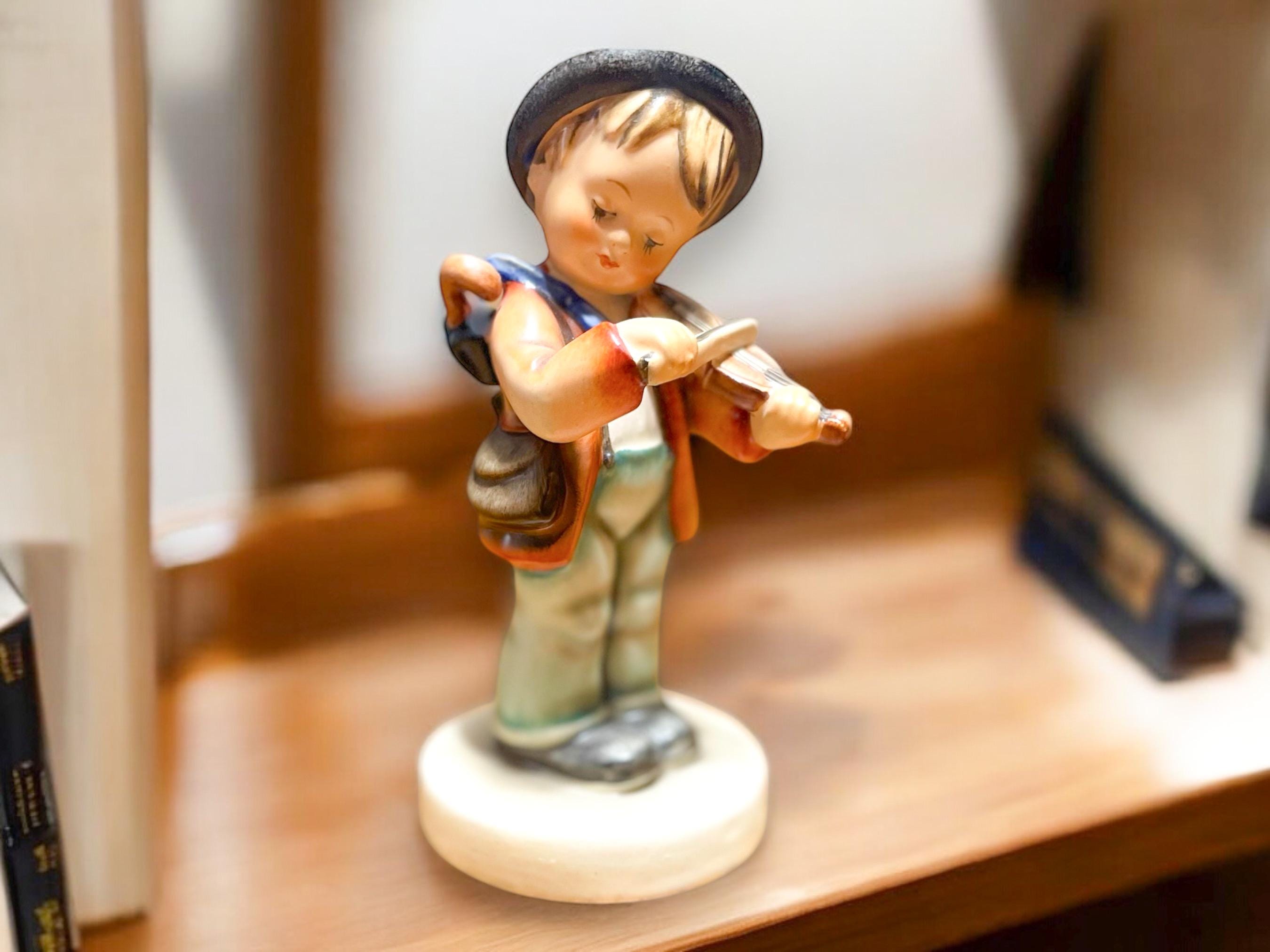 フンメル人形【Little Fiddlers】小さなバイオリン弾き ３体セット M.I. HUMMEL Doll Little Fiddler GOEBEL The Danbury Mint B672