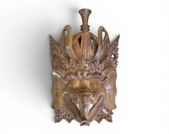 Máscara de pared balinesa vintage de madera tallada a mano – Escultura de espíritu guardián indonesio – Decoración de pared mitológica tribal intrincada