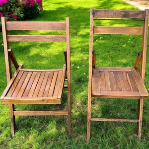 Set of 2 Vintage Wooden Folding Chairs – Slatted Seats | Rustic Farmhouse Charm, Made in Romania