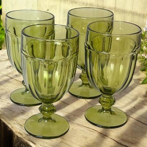 Set of 4 Vintage Libbey Avocado Green Duratuff Gibraltar Goblets – 16.5 oz Water or Iced Tea Glasses – Paneled – Durable Glassware