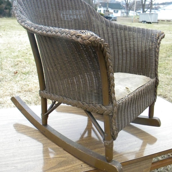 great shape clean vintage antique 1910s 1920s child youth WICKER ROCKING CHAIR free shipping  bldg