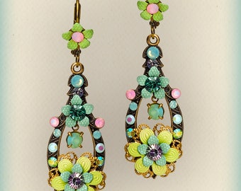 The BRIDGERTON Oval Floral  Earrings - 208102-0072 Orly Zeelon