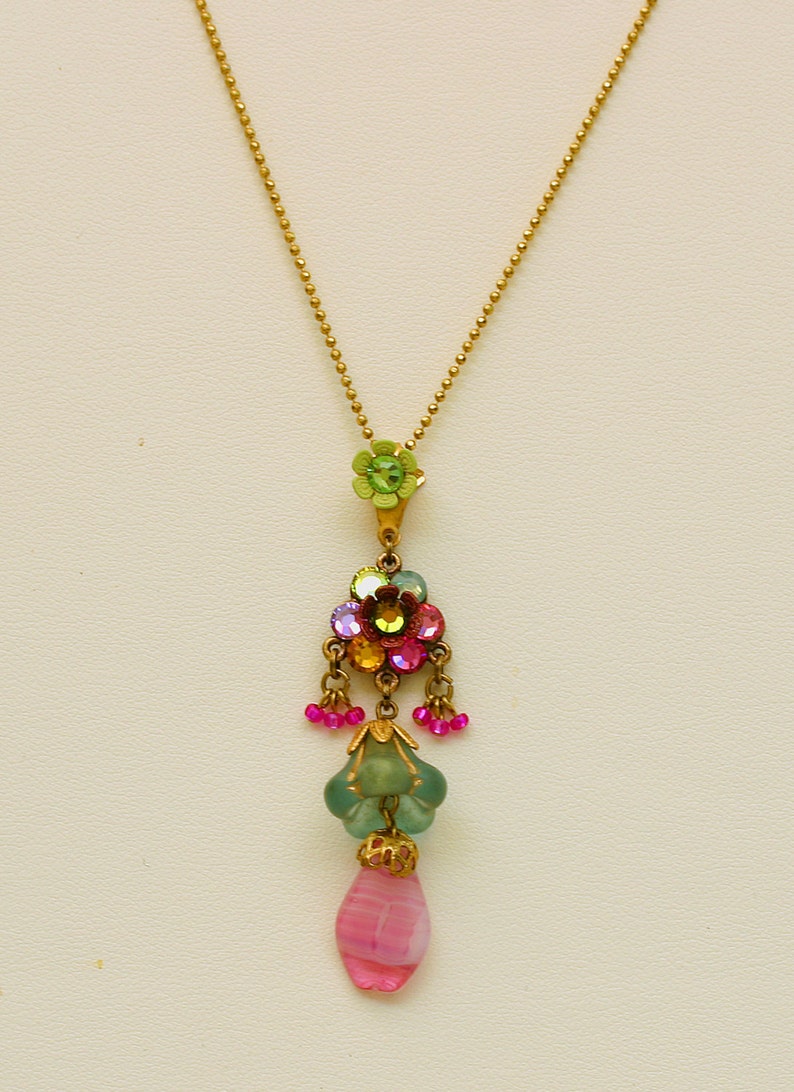 Bollywood flair Pendent Necklace in Pink Multi-color by Orly Zeelon image 4