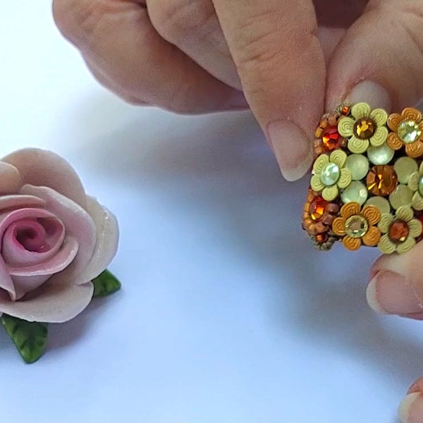 flower power power ring yellow orange floral blue magical shine The Floral Rosette Ring 500204-0007 Orly Zeelon