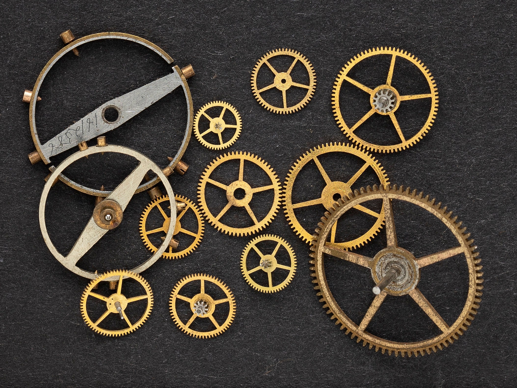 12 Vintage Pocket Watch Gears, Mixed Lot of Wheels, Cogs, and Gears ...