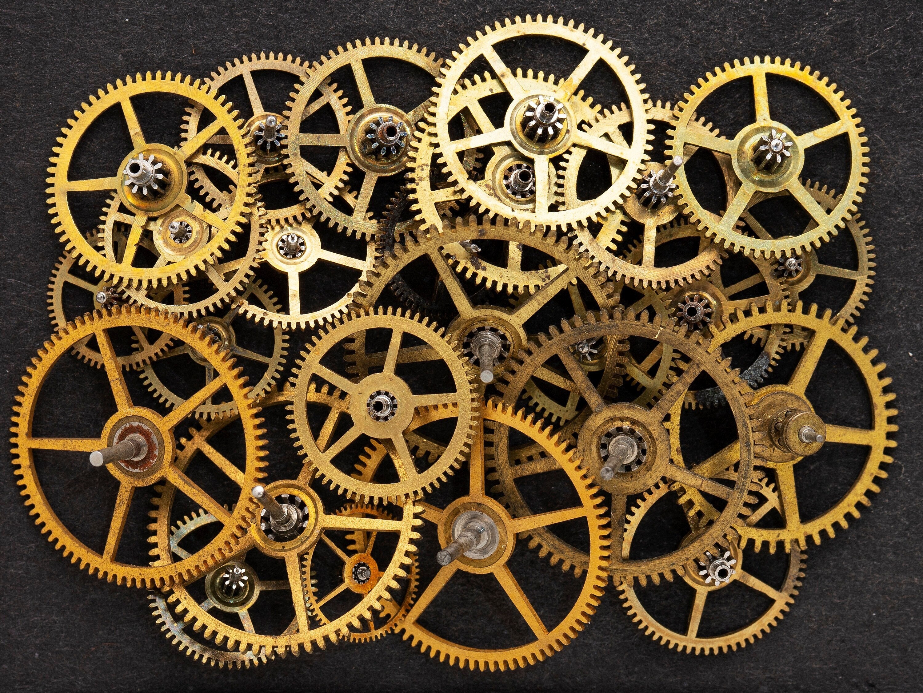 アンティーク 戦前 真鍮製 歯車 時計部品 約500g スチームパンク アクセサリー ゼンマイ 古道具 素材 パーツ 在庫限り懐中時計 歯車 スチームパンク アンティーク ゴールド