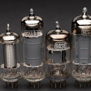 4 Vintage Vacuum Tubes, Radio Electron Tubes, Audio Amp or Amplifier Tubes 12AQ5, 6AS8, 6CG7 07193
