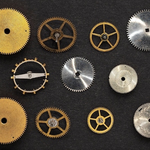 11 Vintage Taschenuhr Zahnräder, Konvolut Räder und Zahnräder - Zahnräder aus Stahl und Messing - Steampunk Uhrwerk Zubehör 07133