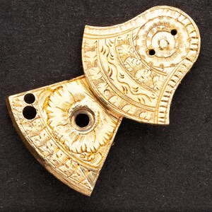 Gold Gilded Antique Verge Fusee Pocket Watch Balance Bridge - Hand Engraved Brass Flower & Leaf Design 08639