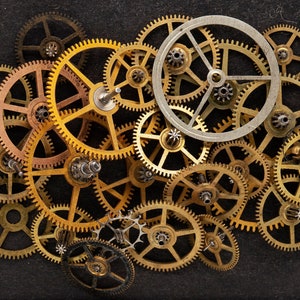 24 engranajes de reloj de bolsillo vintage, lote variado de ruedas, piñones y engranajes hechos de acero y latón, artículos de arte y relojería Steampunk 08049