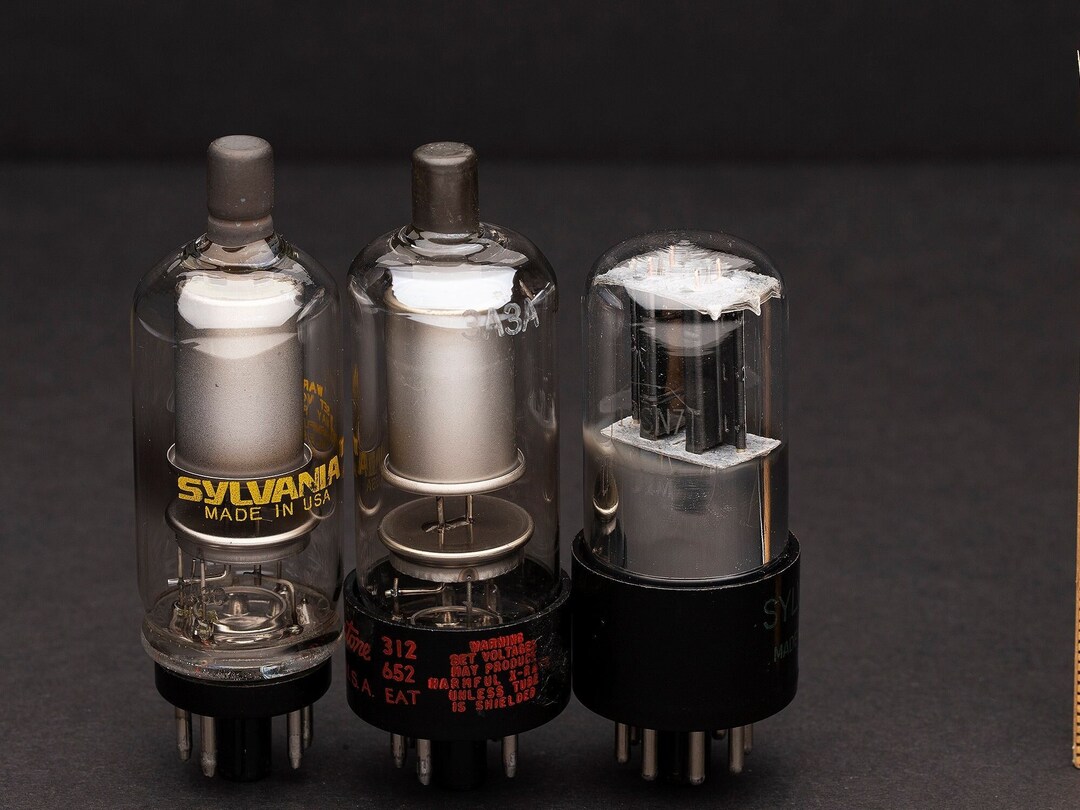 3 Vintage Vacuum Tubes, Radio Electron Tubes, Audio Amp or Amplifier ...
