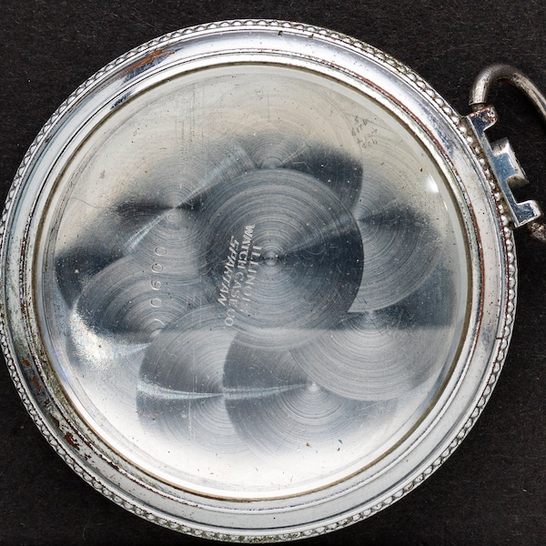 Vintage Pocket Watch Case Silver Tone WITH Original Crystal, Watch Parts Ideal for Jewelry, Mixed Media or Steampunk Art Supplies 08804