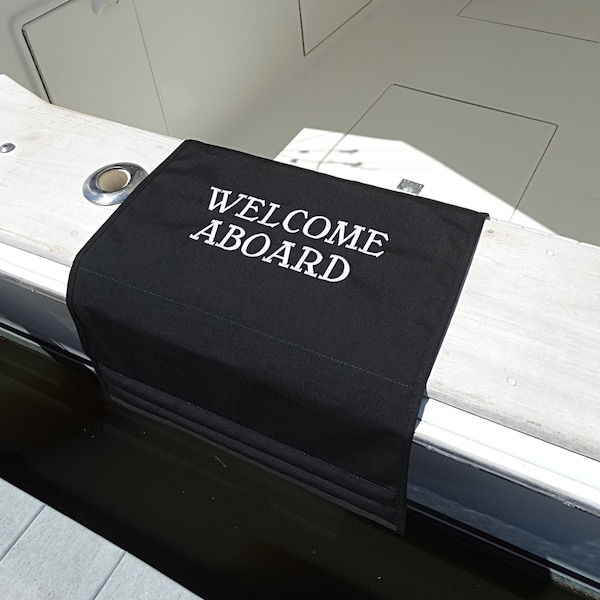 Sunbrella Boat Boarding Mat: Custom Gunwale Cover