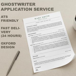 Könnte beinhalten: Ein Lebenslauf mit dem Namen "Mary Smith" wird auf einer hellen Oberfläche angezeigt. Ein Stift und eine weiße Tasse sind ebenfalls sichtbar. Der Text auf der linken Seite lautet "GHOSTWRITER APPLICATION SERVICE", "ATS FRIENDLY", "FAST DELIVERY (24 HOURS)" und "OXFORD DESIGN".