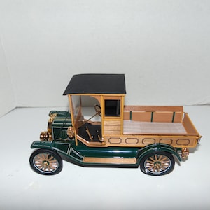 1913 Ford Model T Pick up Truck By Franklin Mint New in Box