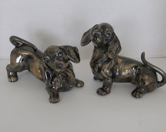 Beautiful Set of Dachshounds Figurines in Ceramic.