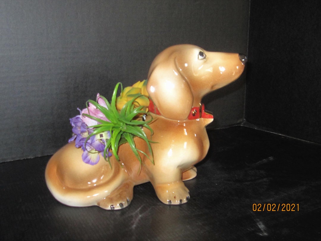 Lavida - Dachshund Planter - Bronze