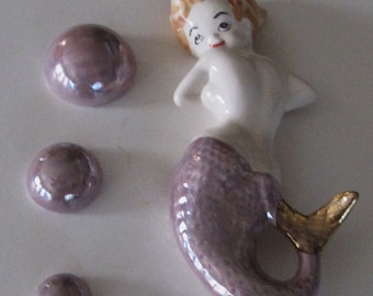 Wall Lavender Mermaid with Water Bubles