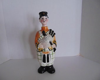 Vintage Ceramic Scotch Decanter Bagpiper - Japan.