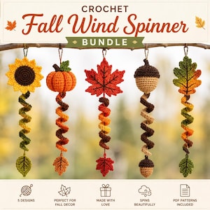 Könnte beinhalten: Ein Häkel-Set Fall Wind Spinner mit fünf hängenden Dekorationen: eine Sonnenblume, ein Kürbis, ein Ahornblatt, eine Eichel und ein Eichenblatt. Jedes Teil hat einen spiralförmigen Schwanz und ein Blatt. Der Text lautet CROCHET Fall Wind Spinner BUNDLE.