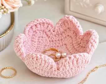 Flower Petal Jewelry Bowl Crochet Pattern, | Cute Trinket Dish | Handmade Home Decor | Beginner Friendly Crochet Digital Download,PDF