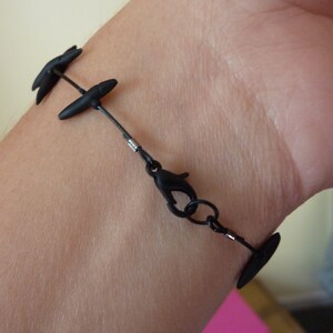 Zombiestygnsarmband - Halloweensmycken av Weirdly Cute bild 3