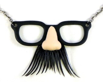 Disguise Glasses Necklace - CLEARANCE 50% OFF