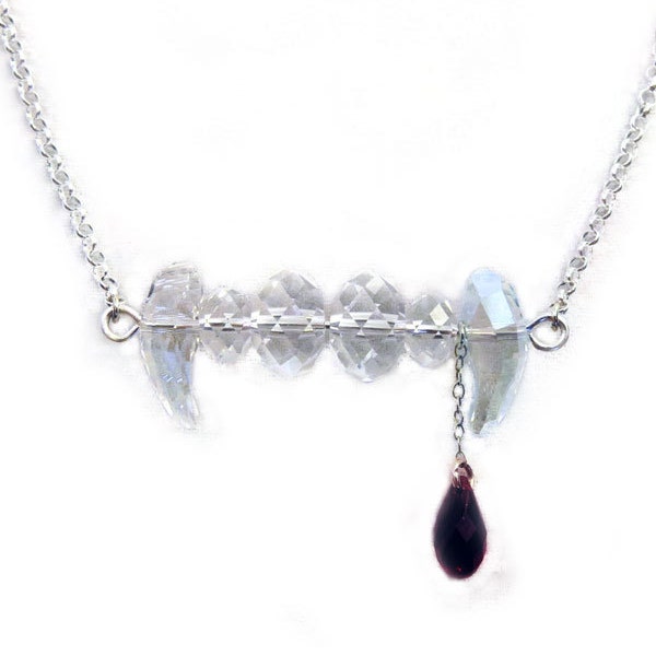 Collier Vampire Fang avec cristal Swarovski