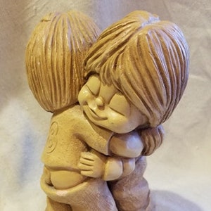 Vintage Retro Boho Mid Century MCM Fannykins Bill Mack Sculpture Big Eyed Kids in Jerseys Huggin N Lovin 1975 Figurines