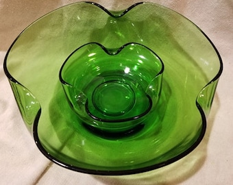 Vintage Anchor Hocking Green Glass Chip and Dip Bowl Set