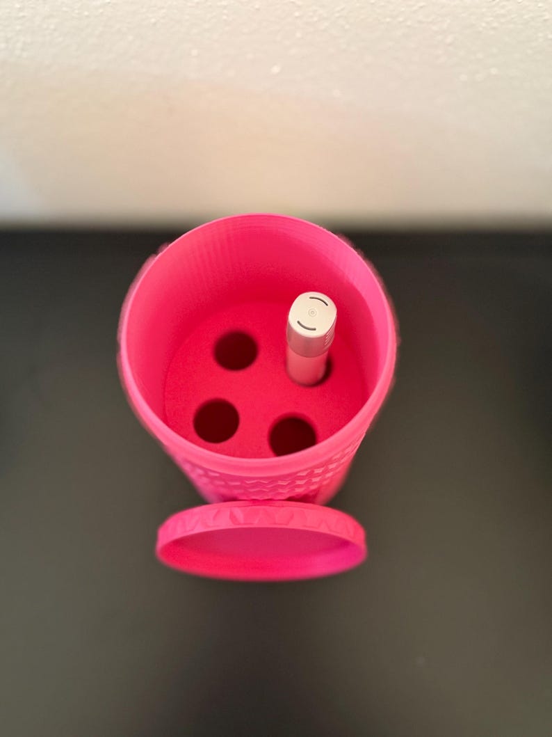 Magenta color! Insert flips upside down to hold other style pens!