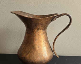Vintage Hand Hammered Copper Pitcher Rustic Handmade Copper Ewer Farmhouse Decor Vase
