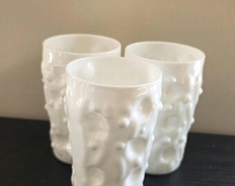 Vintage White Milk Glass Grape Pattern Tumblers – Set of 3