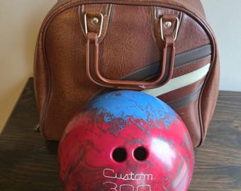 Vintage Brunswick Custom 300 Bowling Ball w/ Retro Leather Carry Bag Swirl Red Blue 6H2447